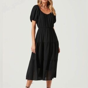ASTR the Label Smocked Tiered Midi Dress in Black Size Large